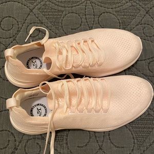 APL pale pink sz 8 tech loom breeze